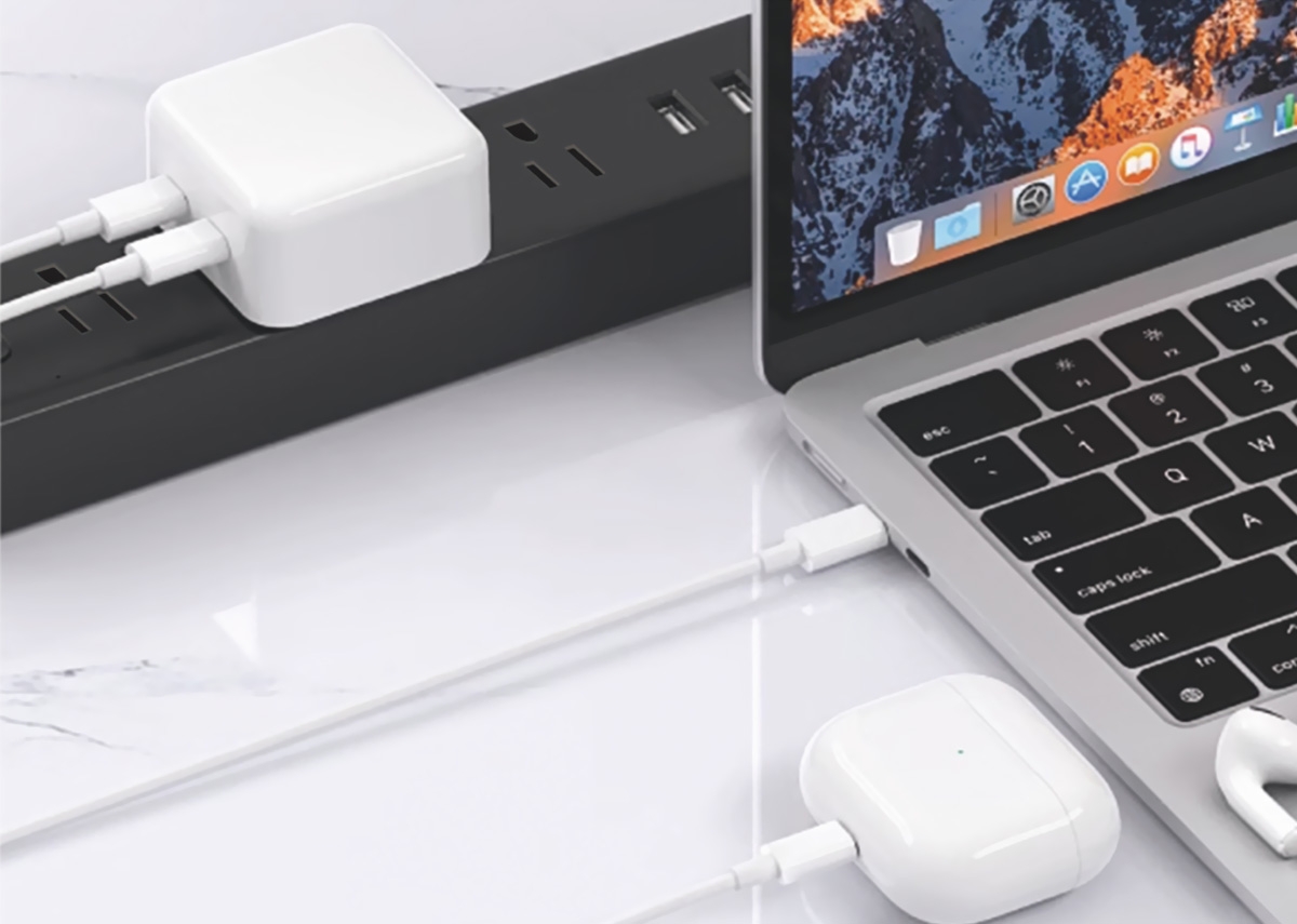 Fast Charging: 35W power for quick charging of Apple devices.
Dual USB-C Ports: Two USB-C ports for charging two devices at once.
Safety Features: Built-in protections against over-temperature, over-current, and short-circuit.
Adaptive Charging: Automatically adjusts output to protect device batteries.
Portable Design: Lightweight and portable for travel or daily use., EI-CH-IPMR-00002WH 35W USB-C+C Wall Charger for Apple - White
