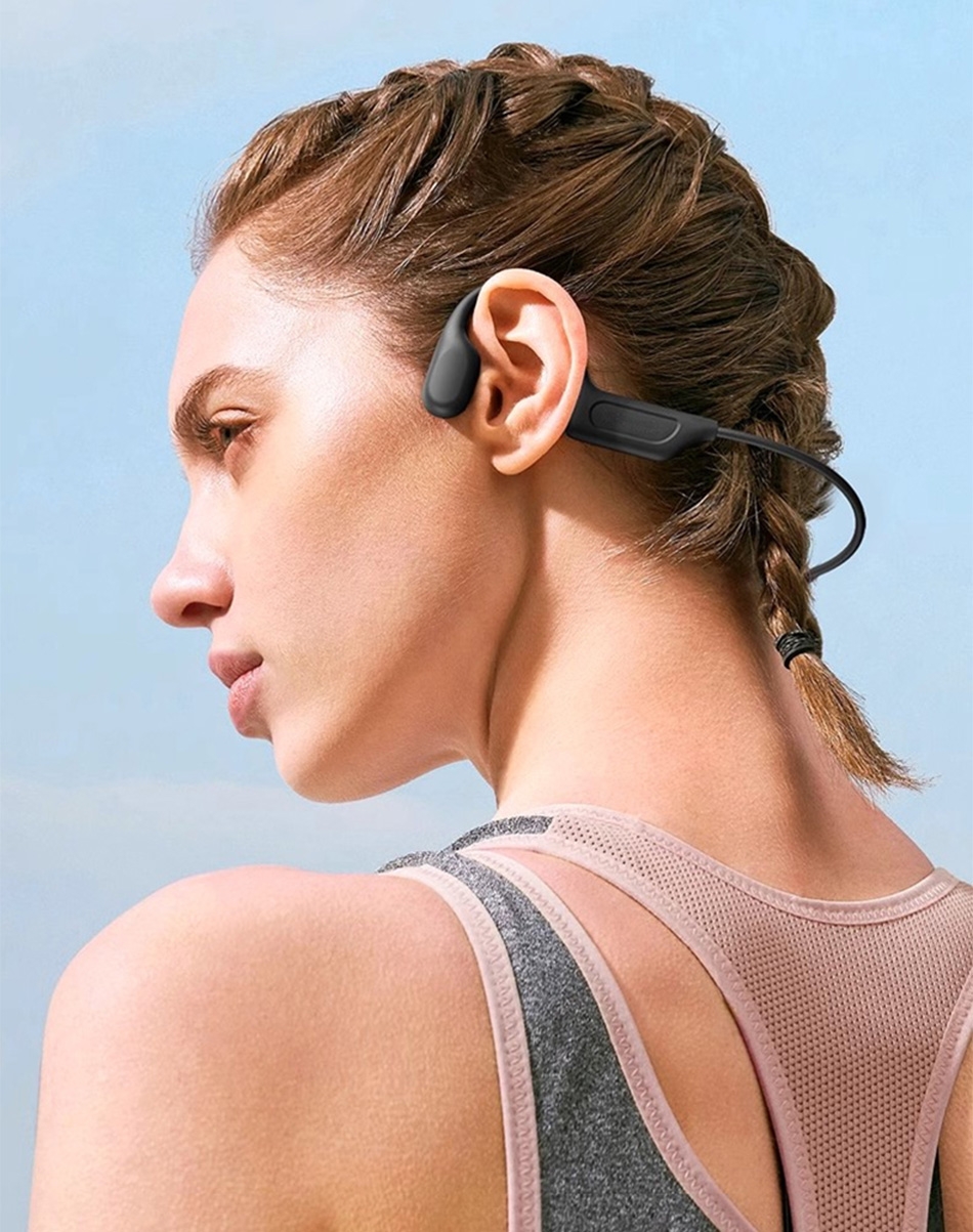 Bone conduction technology, non-in-ear design, protects hearing while providing clear sound quality.
Open-fit wear, maintains awareness of surroundings, suitable for outdoor sports.
Lightweight and comfortable, designed for extended wear and secure fit.
Water and sweat resistance, ideal for various sports scenarios.
Long-lasting battery, supports up to 12 hours of playback on a single charge, with a standby time of up to 10 days.
Bluetooth 5.4 chip for stable and fast wireless connection.
Polymer diaphragm enhances sound quality, offering a rich audio experience., Bone Conduction Headphone - Black